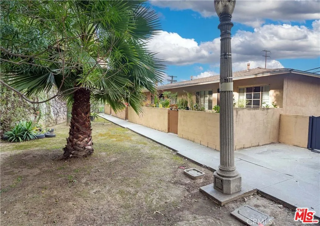 4132 Tuller Avenue, Culver City, California 90230, 3 Bedrooms Bedrooms, ,3 BathroomsBathrooms,Residential Income,For Sale,Tuller,25515069