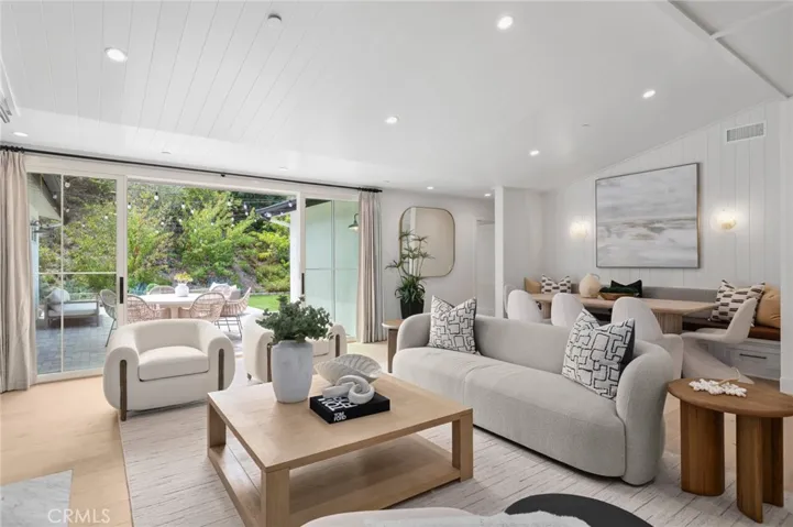 this home is a rare find offering an unparalleled Laguna Beach lifestyle.