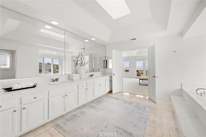 20 Coronado Pointe, Laguna Niguel, California 92677