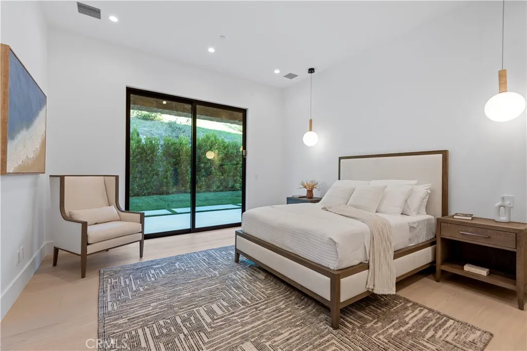 24247 Bridle Trail Road, Hidden Hills, California 91302 home-pic-51