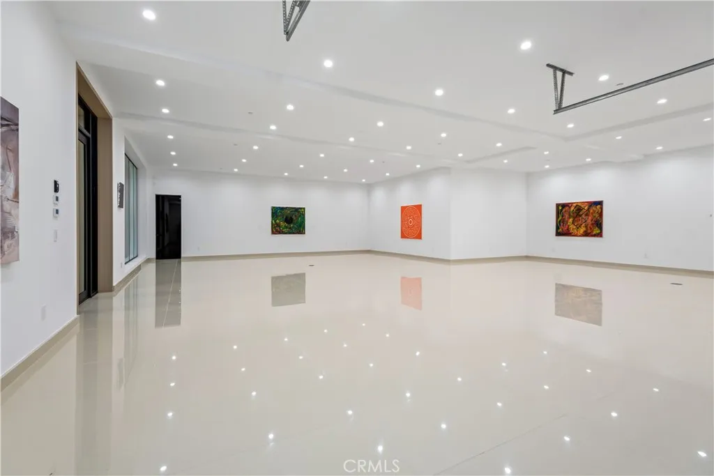 24247 Bridle Trail Road, Hidden Hills, California 91302 home-pic-44