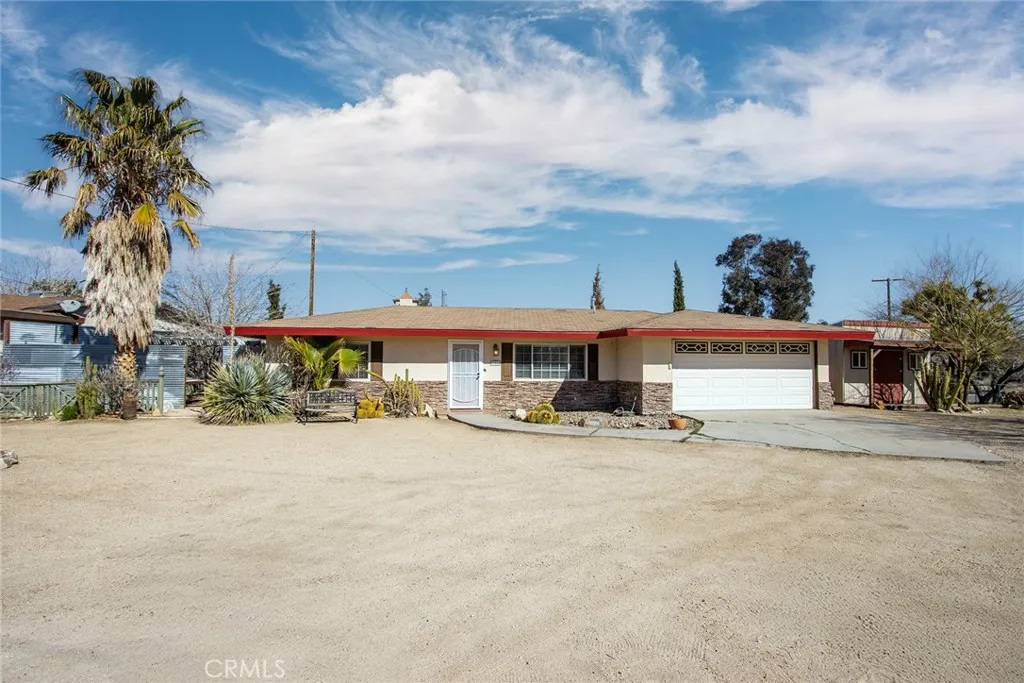 57556 Pueblo Trail, Yucca Valley, California 92284 home-pic-0