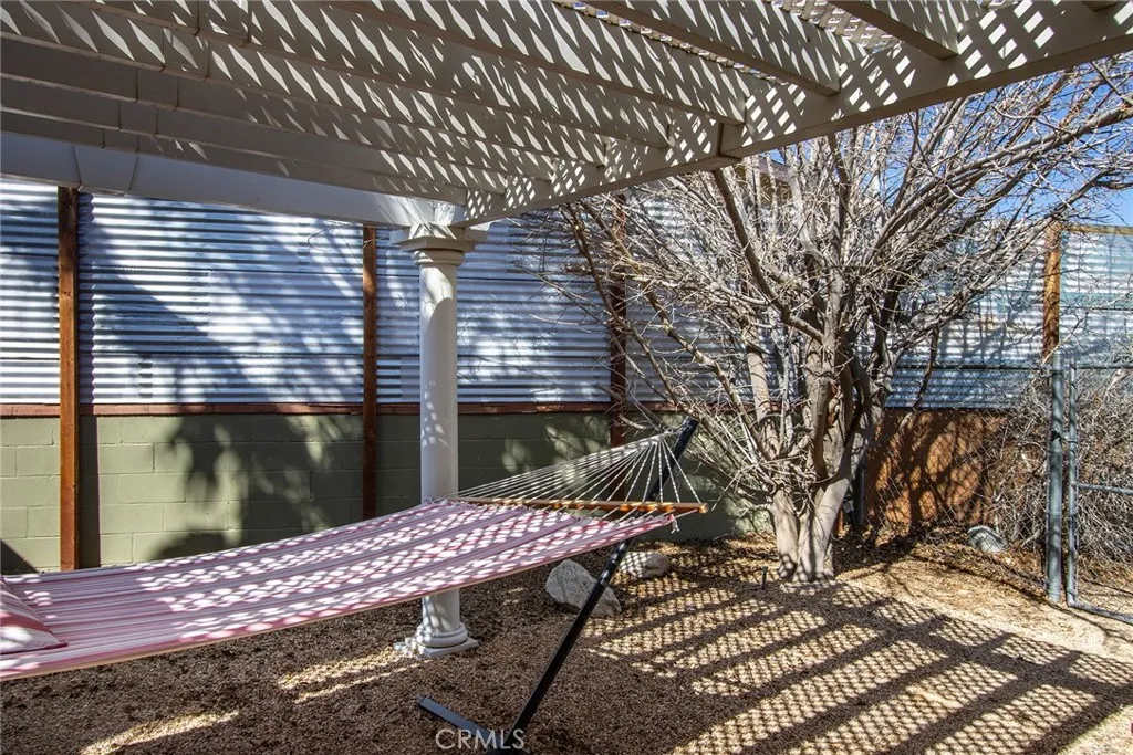 57556 Pueblo Trail, Yucca Valley, California 92284 home-pic-15