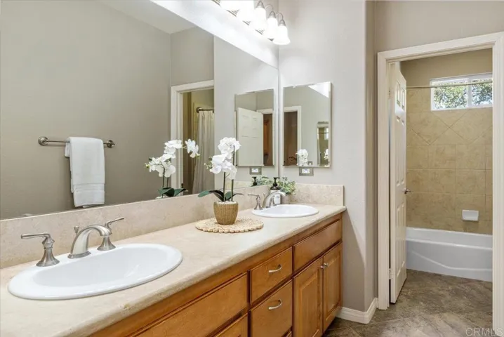 766 Gretna Green Way, Escondido, California 92025