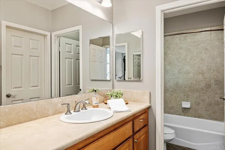766 Gretna Green Way, Escondido, California 92025