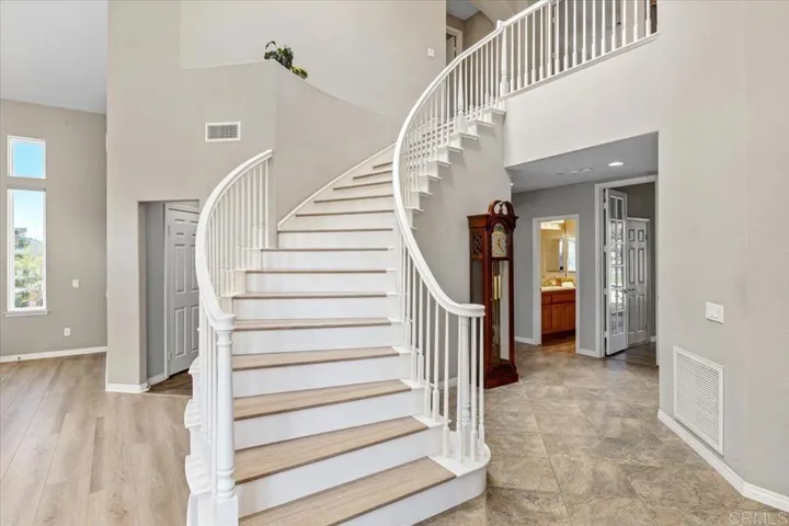 766 Gretna Green Way, Escondido, California 92025