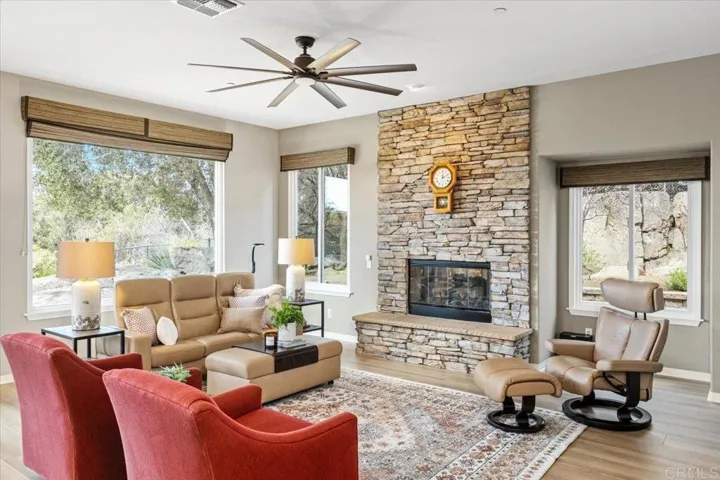 766 Gretna Green Way, Escondido, California 92025