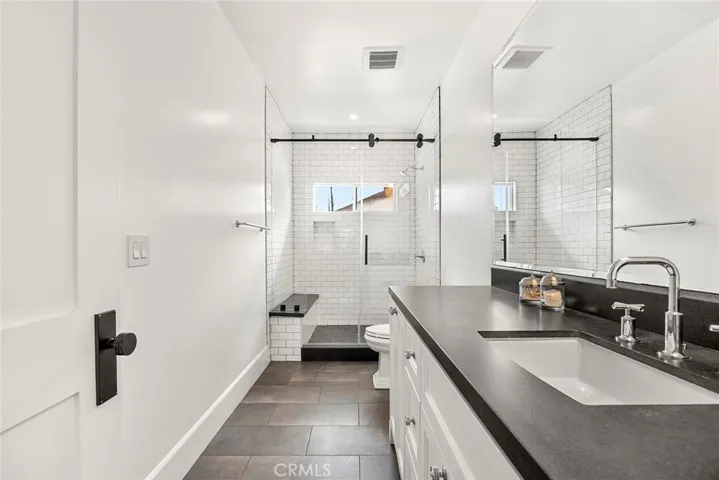 Second upstairs full bathroom
