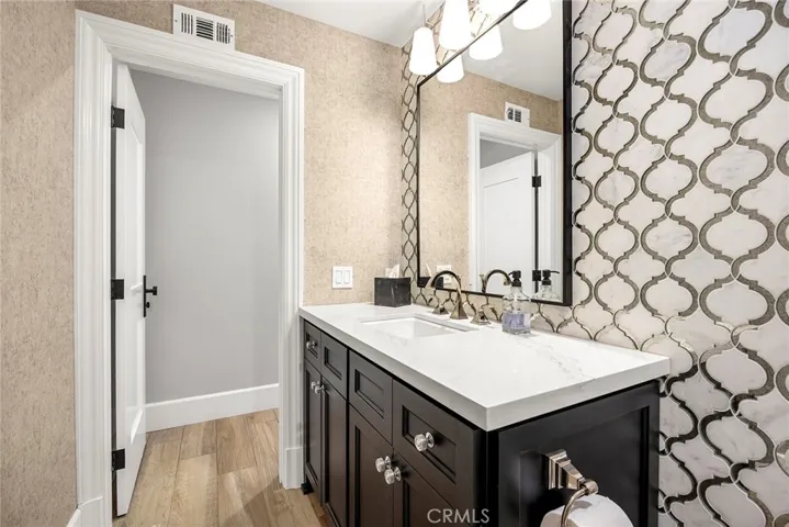 Powder room