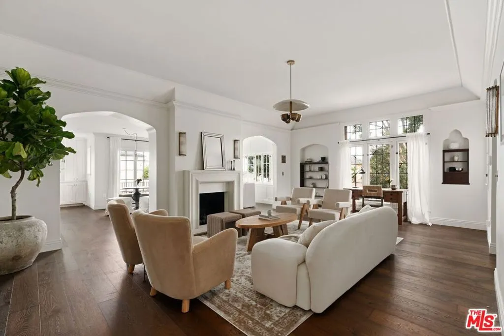 4730 Angeles Vista Boulevard, View Park, California 90043 home-pic-7