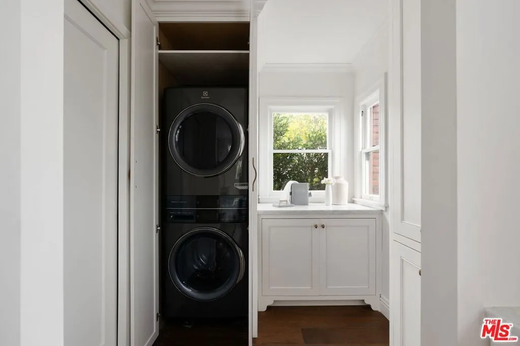 4730 Angeles Vista Boulevard, View Park, California 90043 home-pic-28