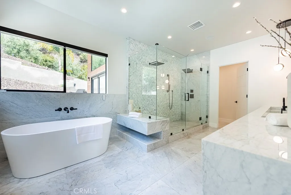 17137 Escalon Drive, Encino, California 91436 home-pic-4