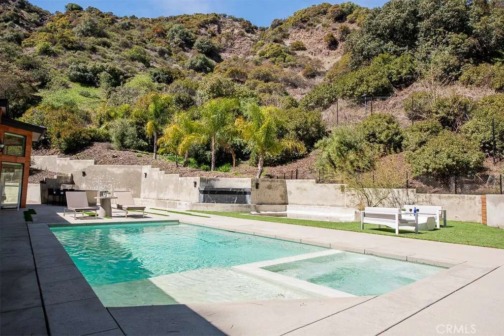 17137 Escalon Drive, Encino, California 91436 home-pic-33