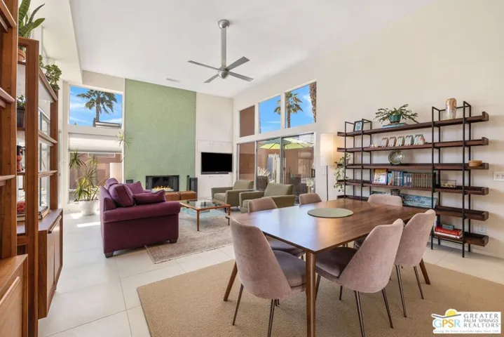 686 Dunes Court, Palm Springs, California 92264