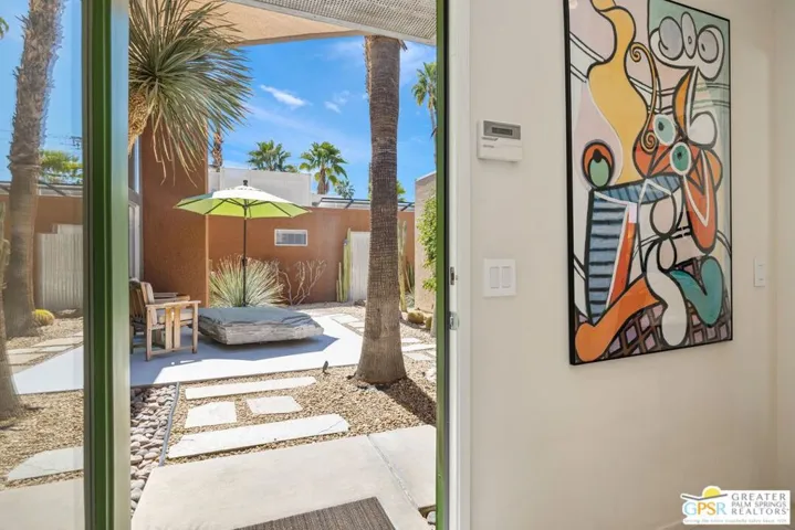 686 Dunes Court, Palm Springs, California 92264