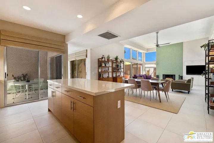 686 Dunes Court, Palm Springs, California 92264