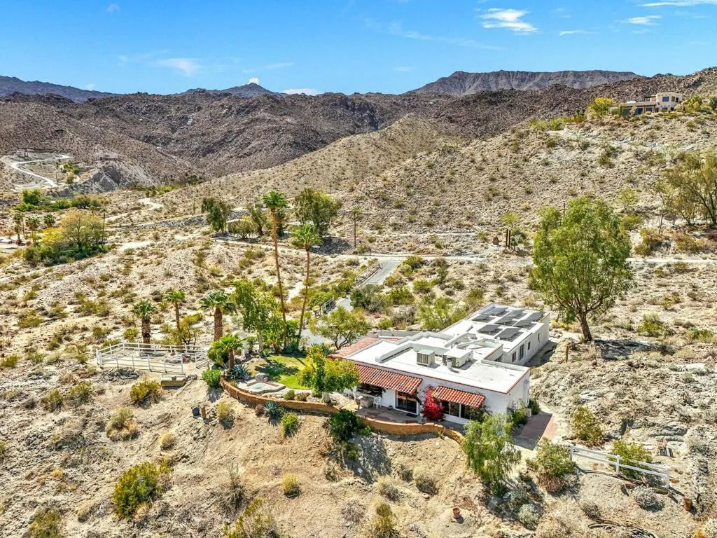 48600 Coyote Road, Palm Desert, California 92260 home-pic-11