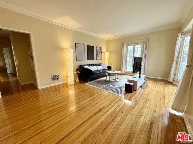 1206 S Alfred Street, Los Angeles, California 90035