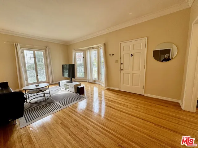 1206 S Alfred Street, Los Angeles, California 90035