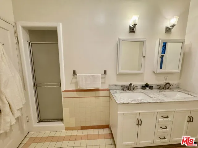 1206 S Alfred Street, Los Angeles, California 90035