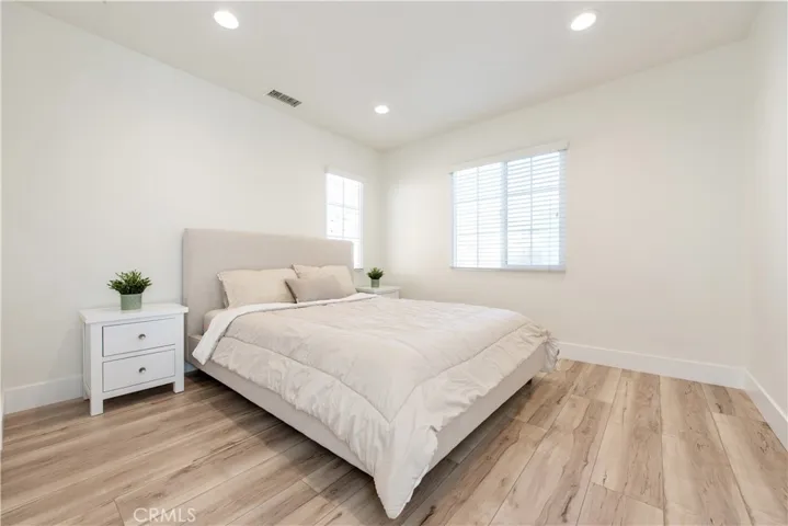 94 Chantilly, Irvine, California 92620