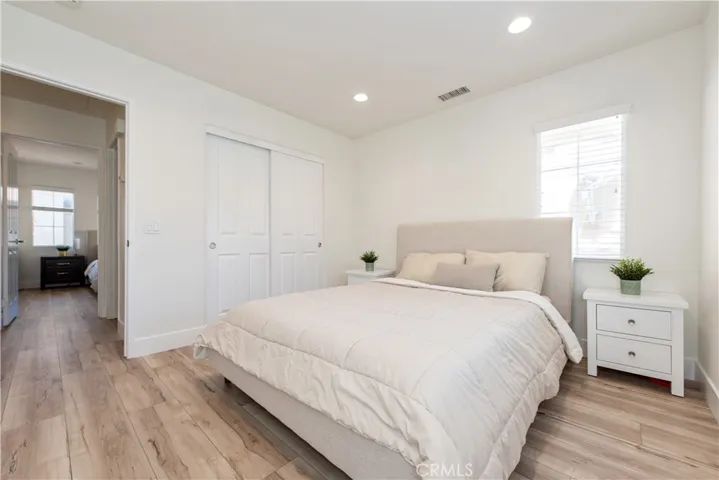 94 Chantilly, Irvine, California 92620