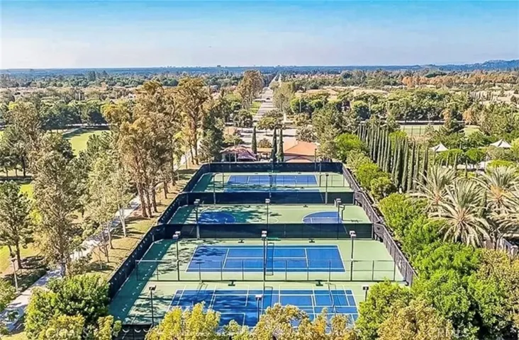 94 Chantilly, Irvine, California 92620
