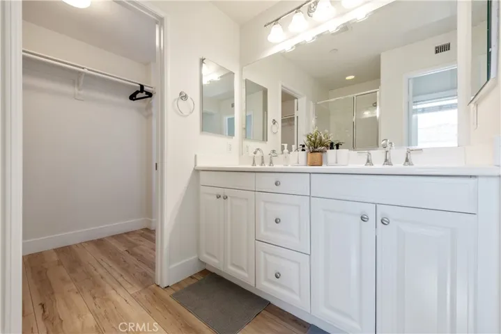 94 Chantilly, Irvine, California 92620