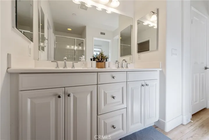 94 Chantilly, Irvine, California 92620