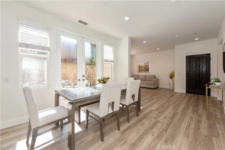94 Chantilly, Irvine, California 92620