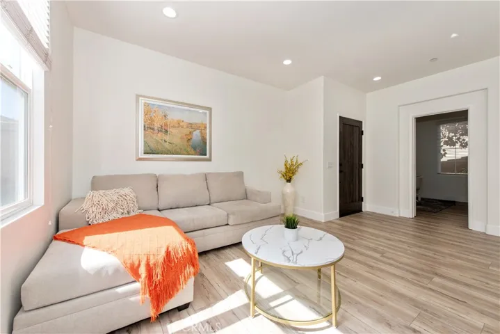 94 Chantilly, Irvine, California 92620