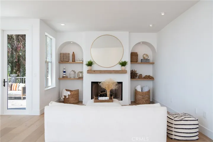 1160 Morningside Drive, Laguna Beach, California 92651