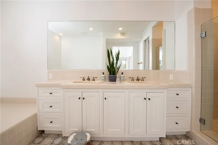 1160 Morningside Drive, Laguna Beach, California 92651