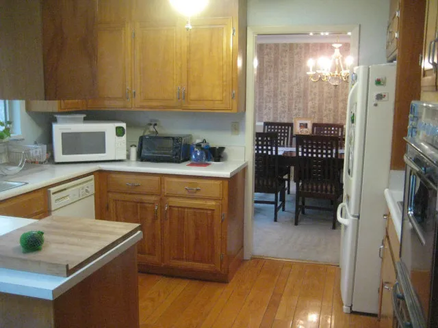 2470 Edith Avenue, Redwood City, California 94061