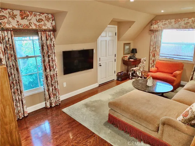 3320 East 1st Street, Long Beach, California 90803