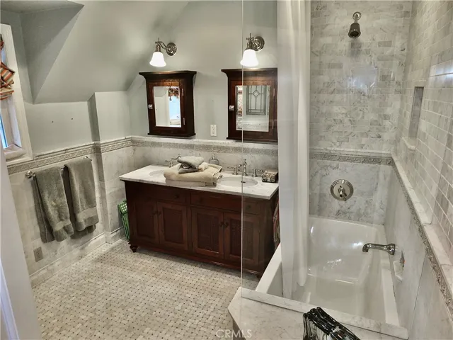 3320 East 1st Street, Long Beach, California 90803