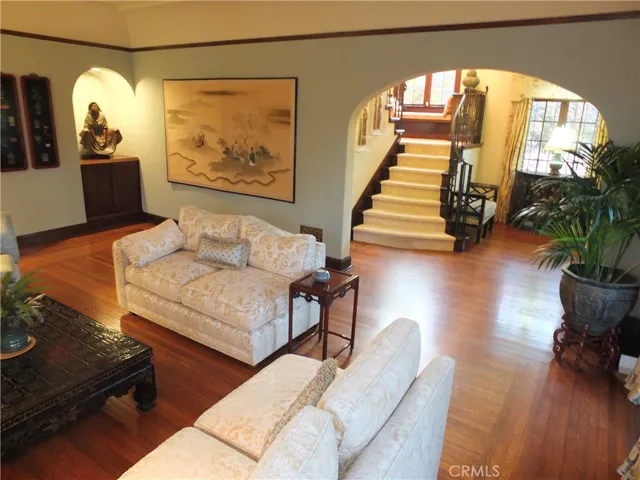 3320 East 1st Street, Long Beach, California 90803