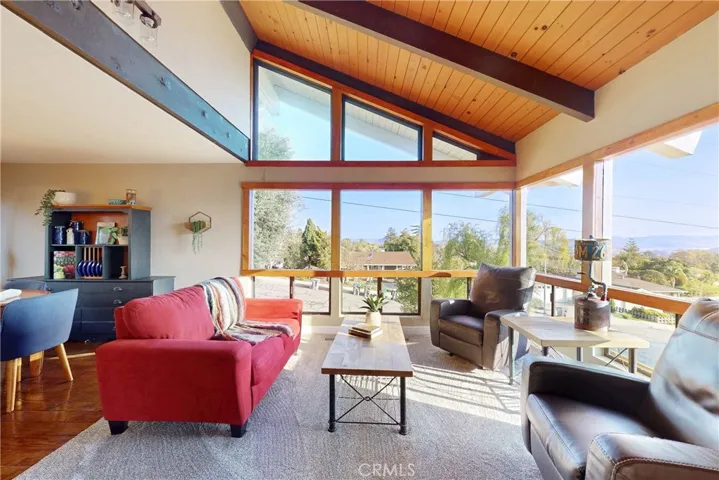 2490 Parkland Terrace, San Luis Obispo, California 93401