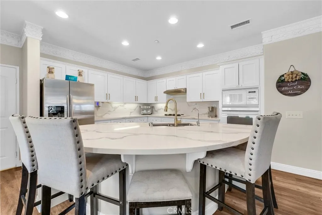 11499 Bridgeway Drive, Riverside, California 92505 home-pic-20