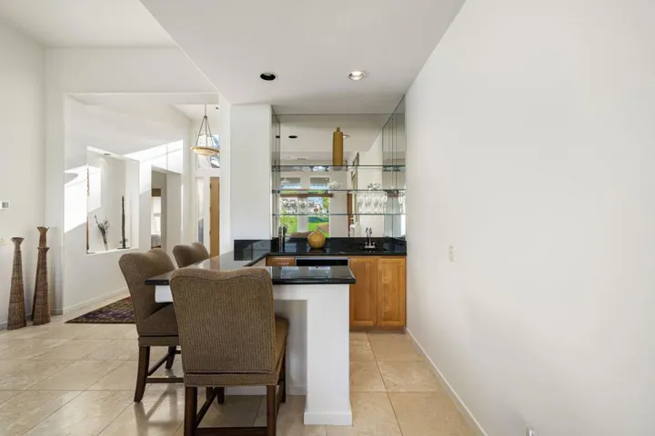 WET BAR