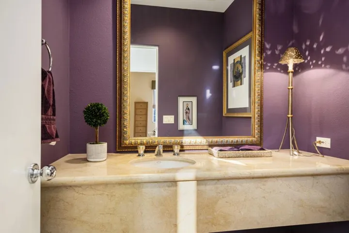 POWDER ROOM