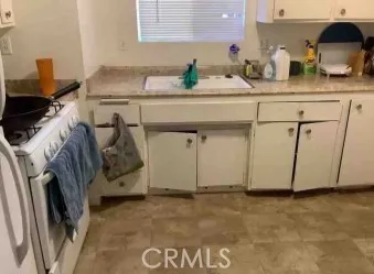 3628 Ferndale Ave Kitchen