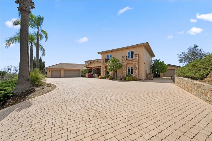 45250 Tomasito Circle, Temecula, California 92590