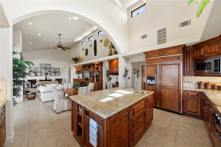 45250 Tomasito Circle, Temecula, California 92590