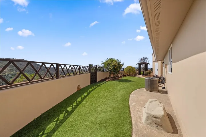 45250 Tomasito Circle, Temecula, California 92590