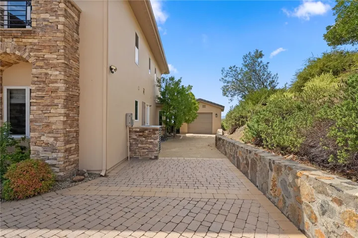 45250 Tomasito Circle, Temecula, California 92590