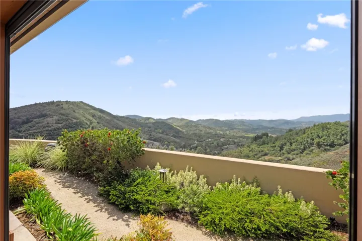 45250 Tomasito Circle, Temecula, California 92590