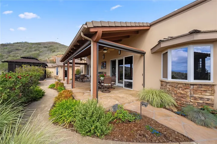 45250 Tomasito Circle, Temecula, California 92590