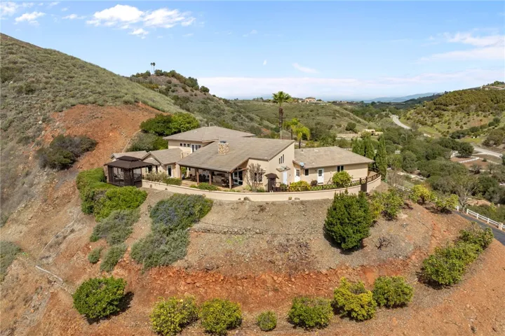 45250 Tomasito Circle, Temecula, California 92590