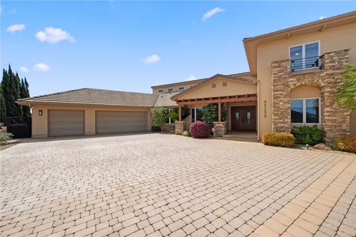 45250 Tomasito Circle, Temecula, California 92590